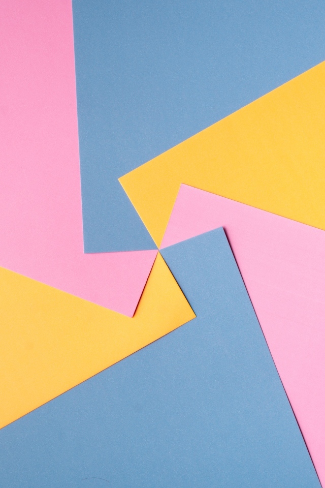 Разноцветные листы бумаги крупным планом