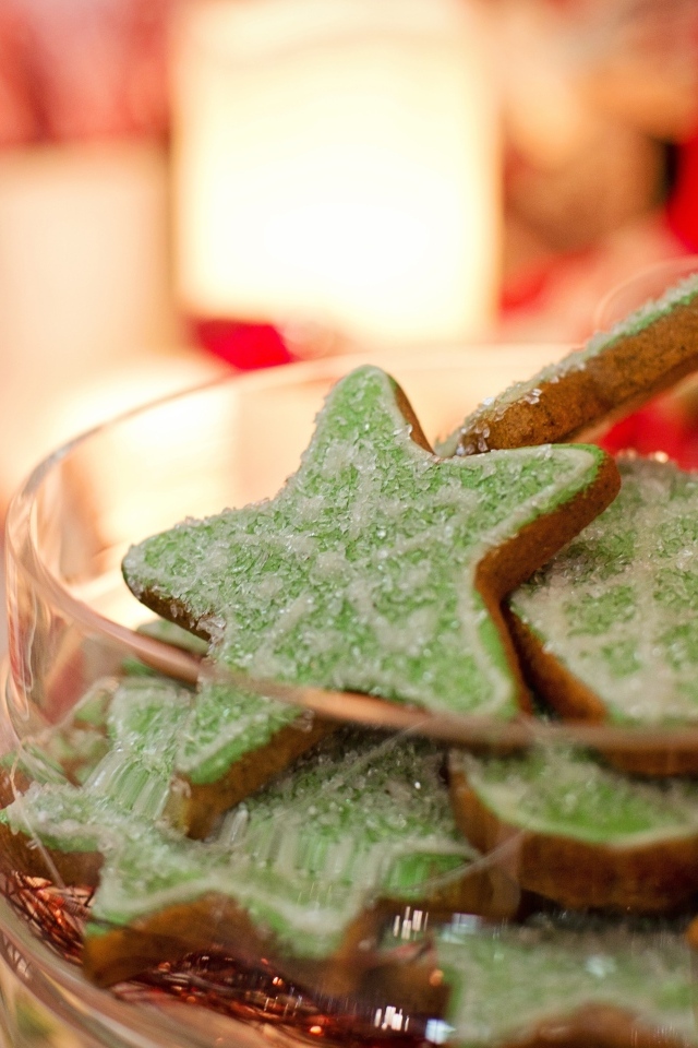 Фигурное печенье с сахарной глазурью на праздник