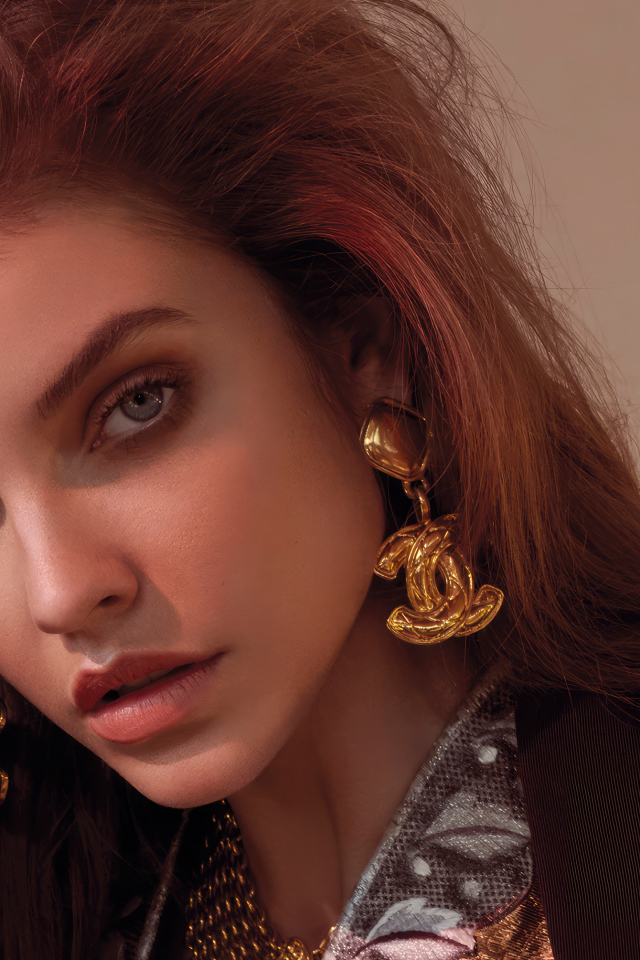 Красивые глаза у модели Барбара Палвин