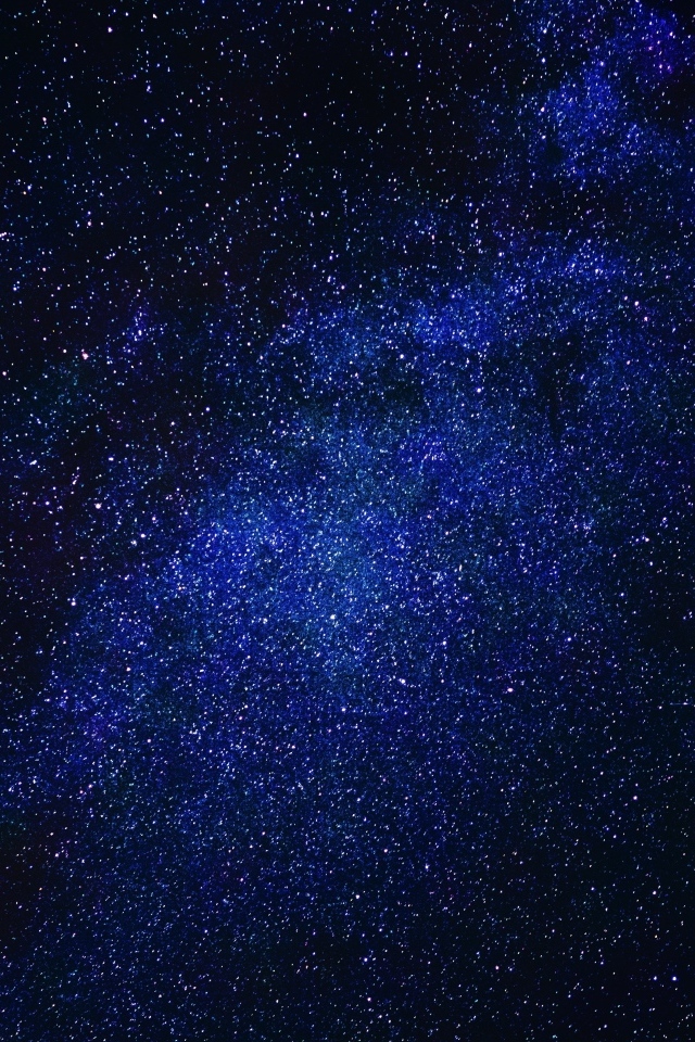 Яркие звезды в темном ночном небе