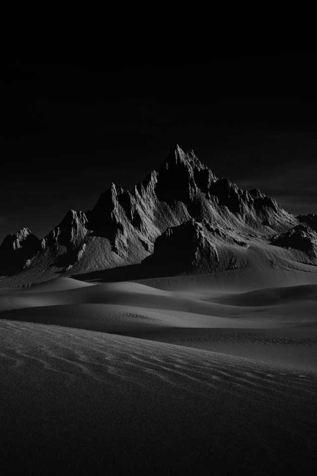 Гора в пустыне ночью