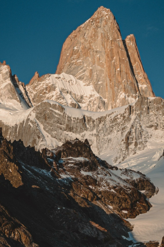 Заснеженные вершины Фицрой