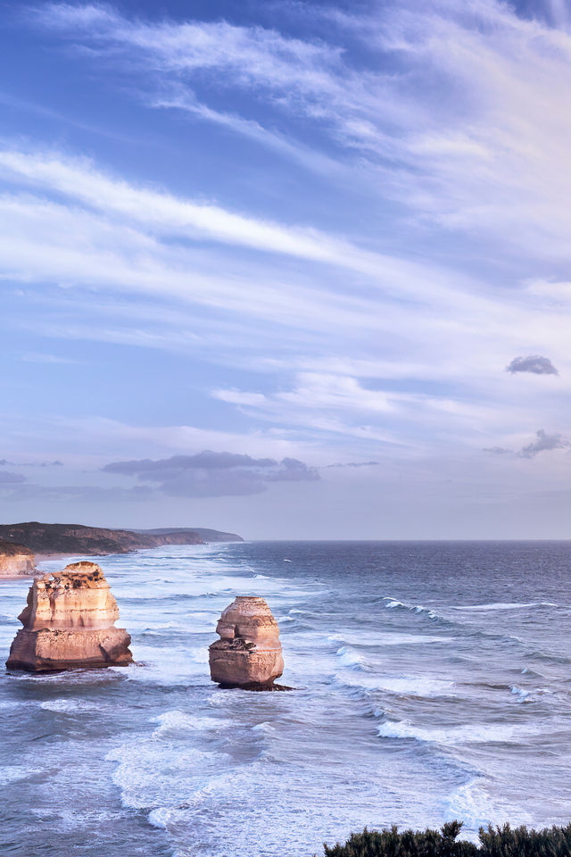 Спокойное море под красивым небом