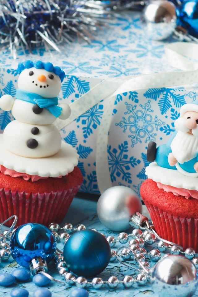 Красивые новогодние кексы с подарками и игрушками