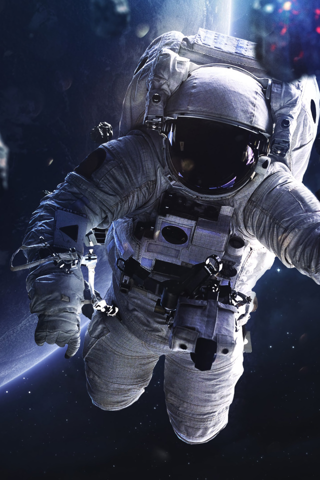 Астронавт попал в метеоритный дождь