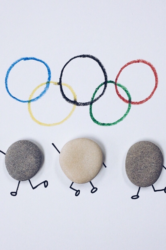 Олимпийские кольца с камнями