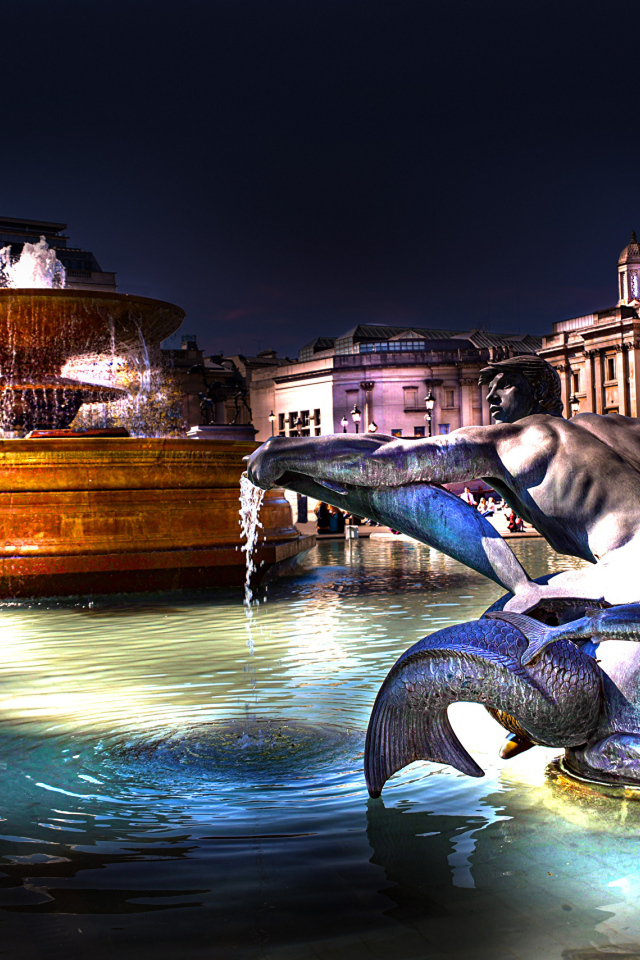 Фонтан на  Трафальгарской  площади, Лондон. Англия