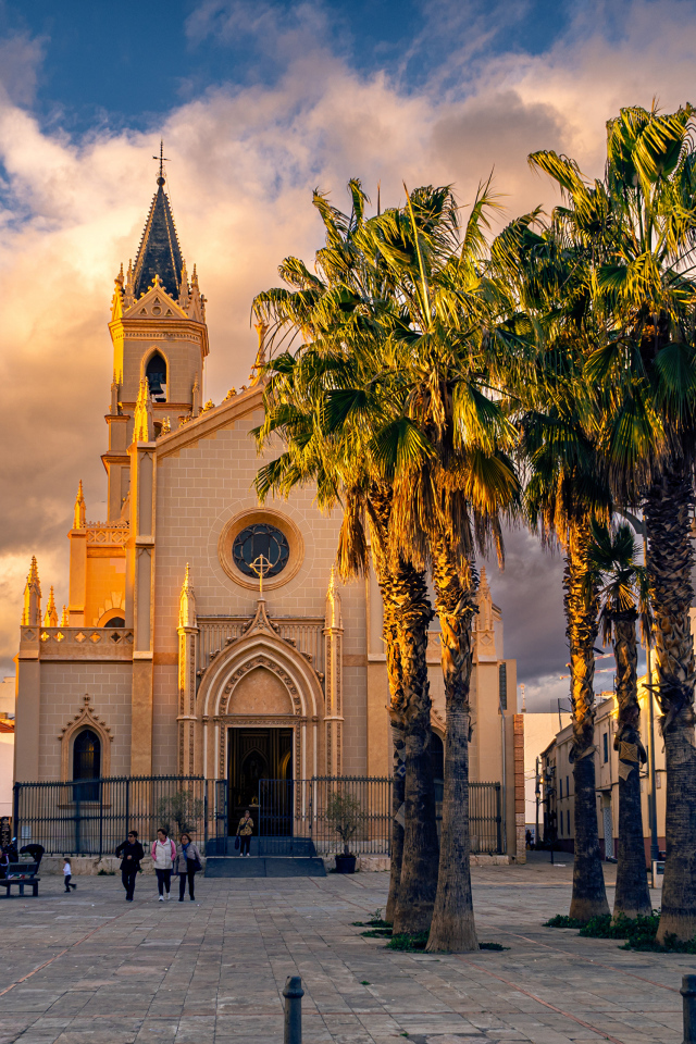 Старая церковь в городе Малага,  Испания