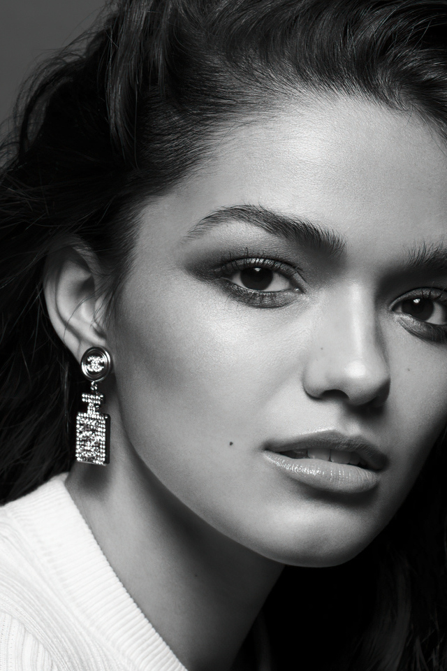 Актриса Рейчел Зеглер лицо крупным планом