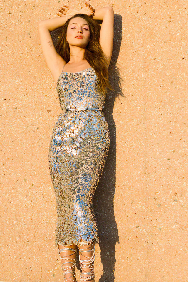 Красивая девушка актриса и танцовщица Мэдди Зиглер