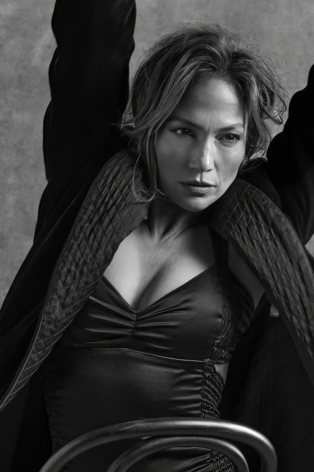 Черно-белое фото актрисы Дженнифер Лопес