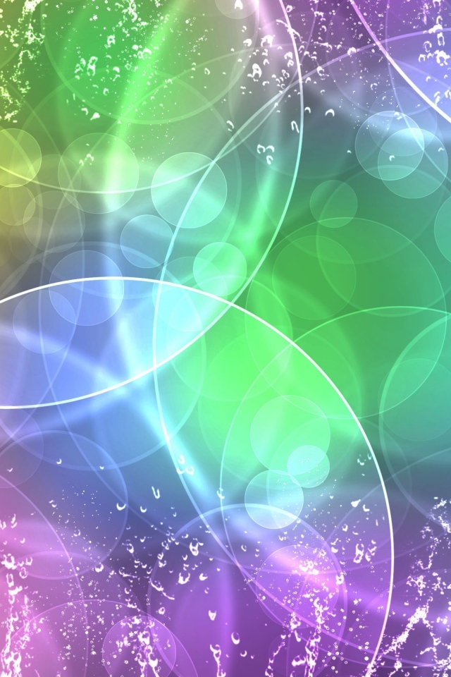 Брызги воды на абстрактном фоне с бликами