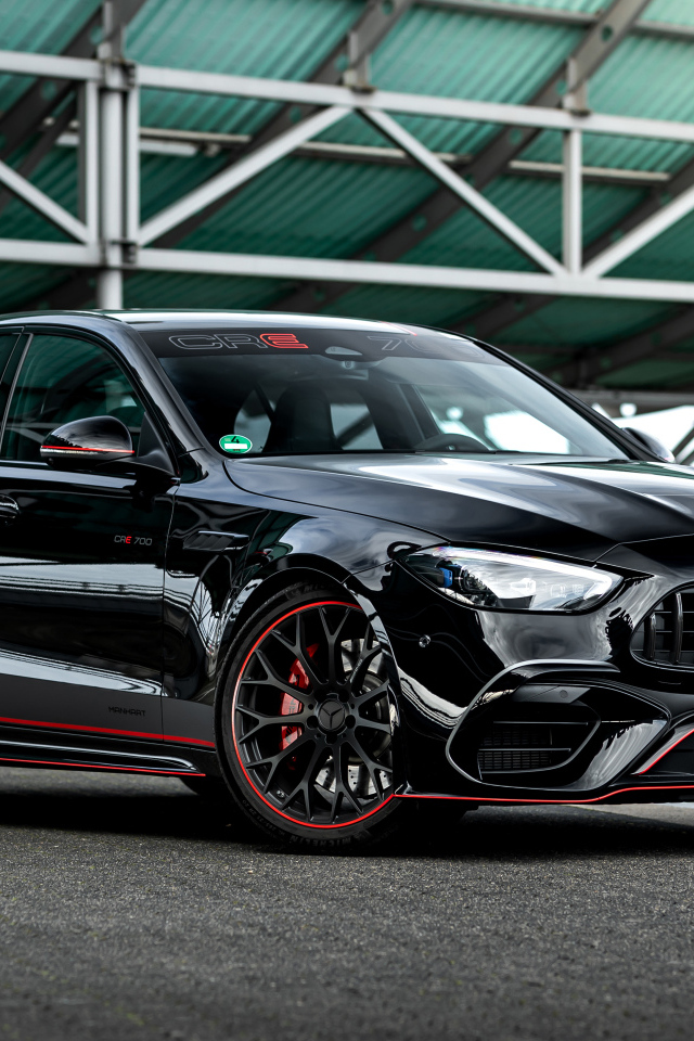 Стильный черный автомобиль Manhart CRE 700 2024 года