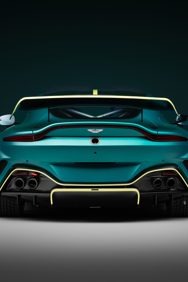 Автомобиль Aston Martin Vantage GT4 2024 года вид сзади