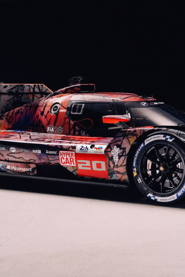 Гоночный автомобиль BMW Art Car By Julie Mehretu