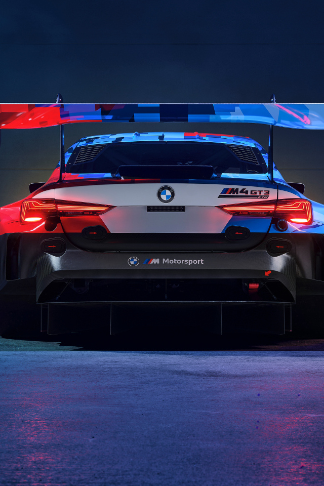 Спойлер на автомобиле BMW M4 GT4 EVO