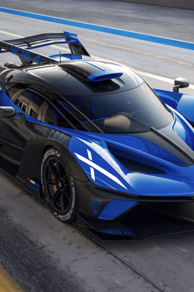 Синий гоночный автомобиль Bugatti Bolide