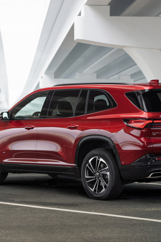 Красный Buick Enclave ST 2025 года вид сзади