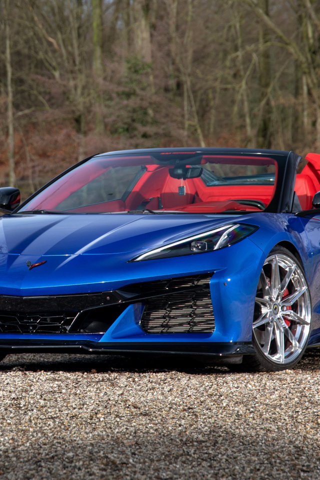 Синий автомобиль Chevrolet Corvette Stingray Convertible Z06