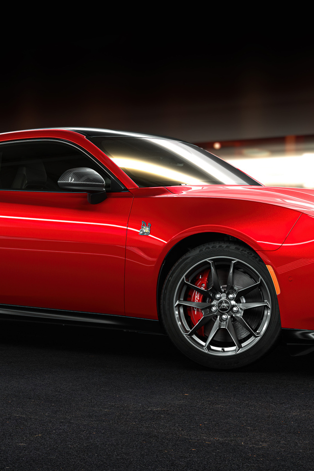 Красный автомобиль Dodge Charger Daytona Scat Pack 2024 года