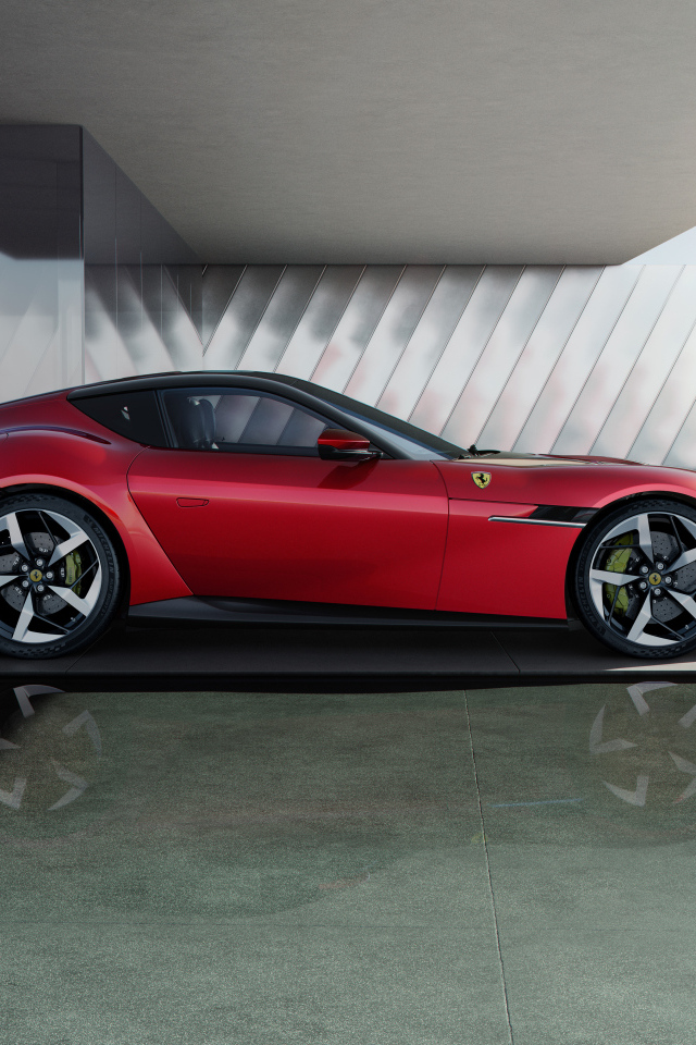 Быстрый красный автомобиль Ferrari 12Cilindri 2024  года