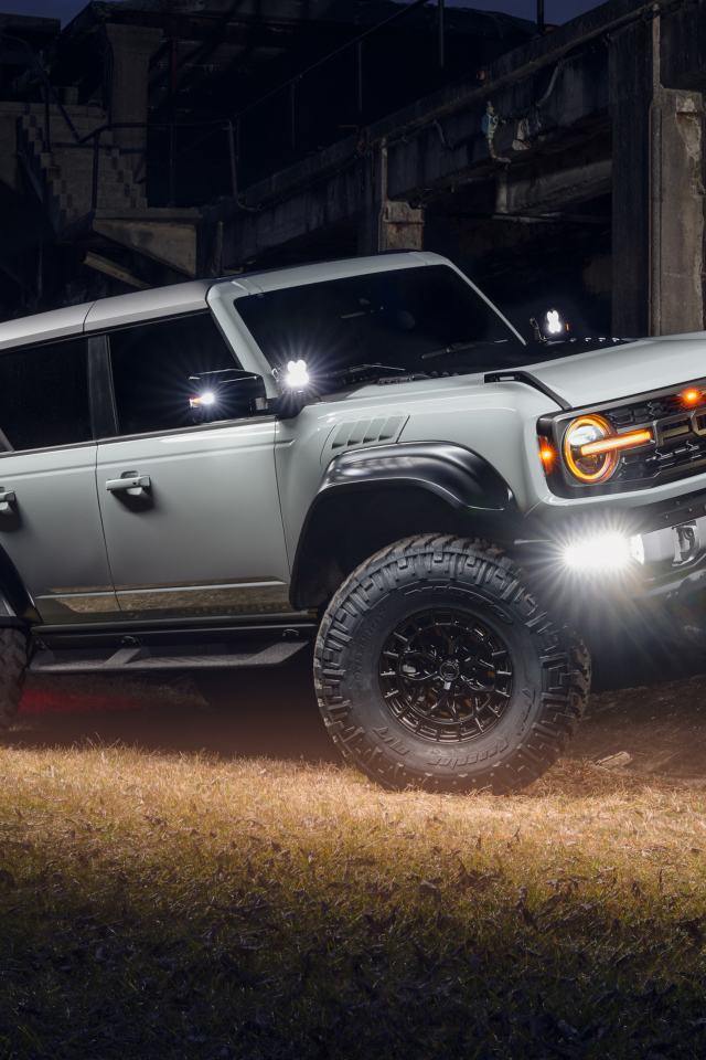 Автомобиль Ford Bronco Raptor