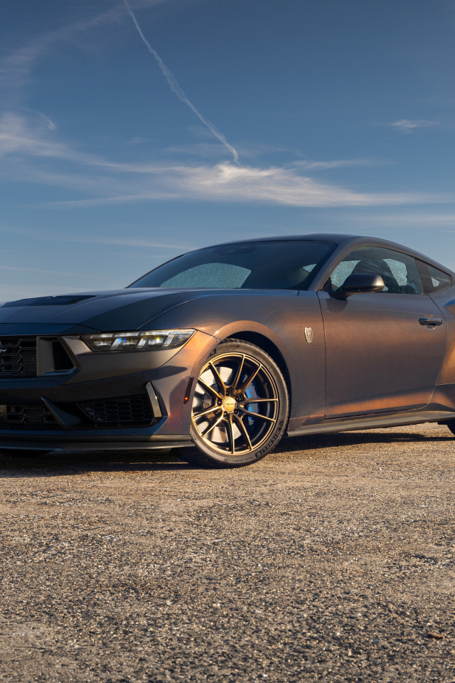 Автомобиль Ford Mustang Dark Horse