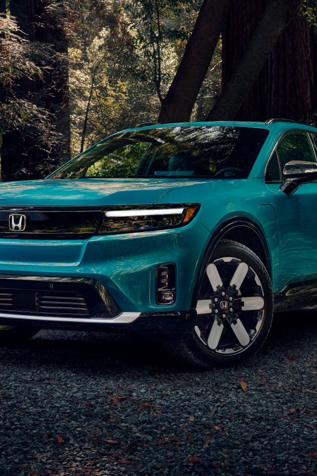 Голубой автомобиль Honda Prologue Elite  2024 года