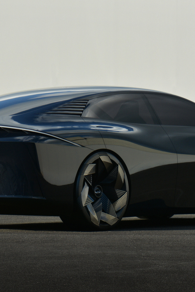 Вид сзади на автомобиль Infiniti Vision Qe