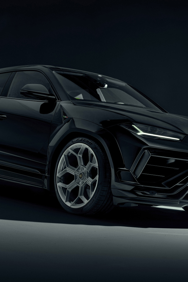 Черный стильный внедорожник Lamborghini Urus