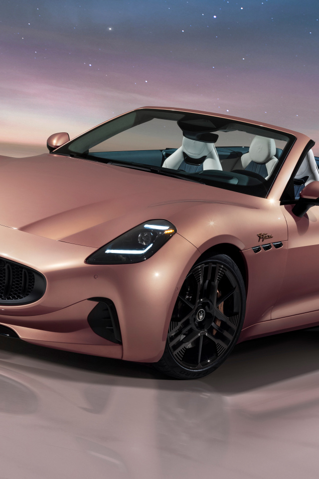 Автомобиль Maserati GranCabrio Folgore 2024 года