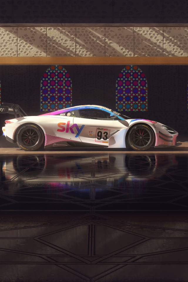 Вид сбоку на автомобиль McLaren 720S GT3 EVO