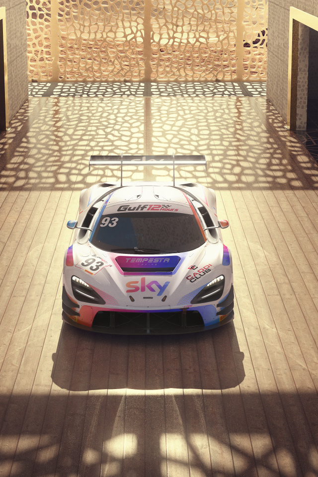 Вид сверху на автомобиль McLaren 720S GT3 EVO