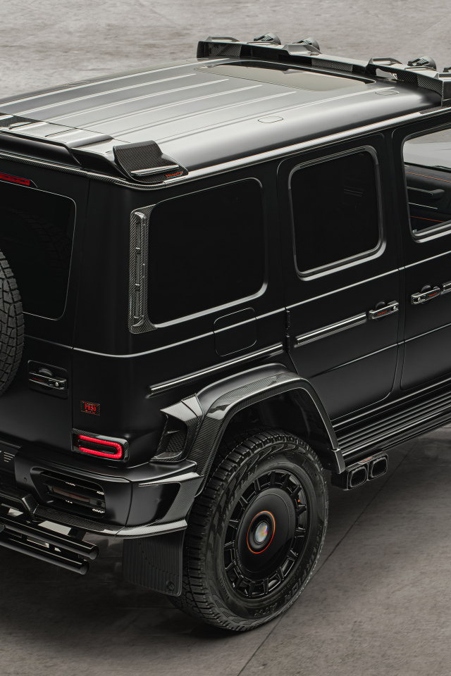 Вид сзади на черный джип Mercedes-AMG G63 Mansory Grande Entree 4x4