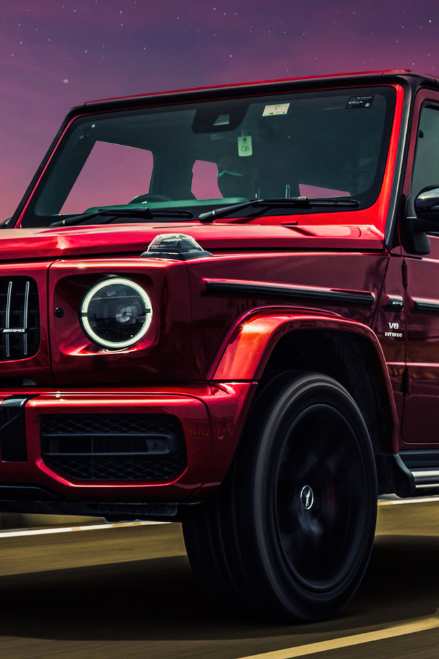 Красный джип Mercedes-AMG G63