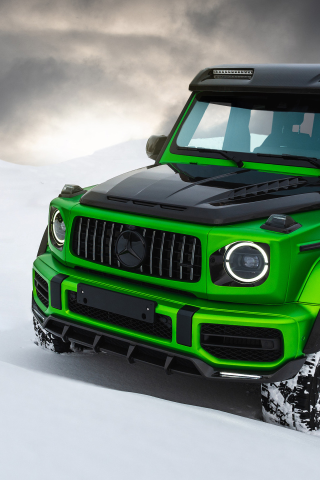 Внедорожник Mercedes-AMG G 63 Inferno 4x4 на снегу