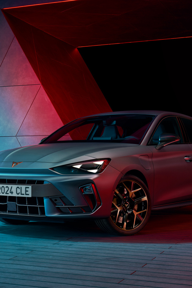 Автомобиль Cupra Leon EHybrid 2024 года