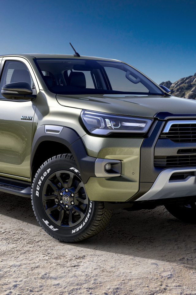 Большой пикап Toyota Hilux Z Revo Rocco