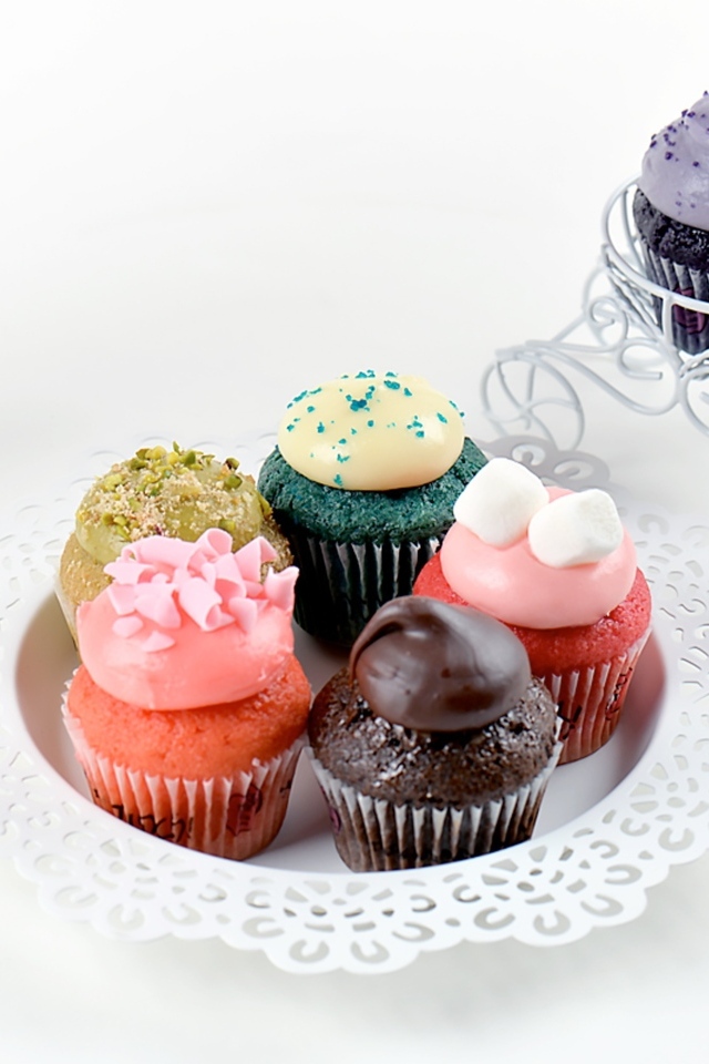 Аппетитные сладкие кексы с кремом