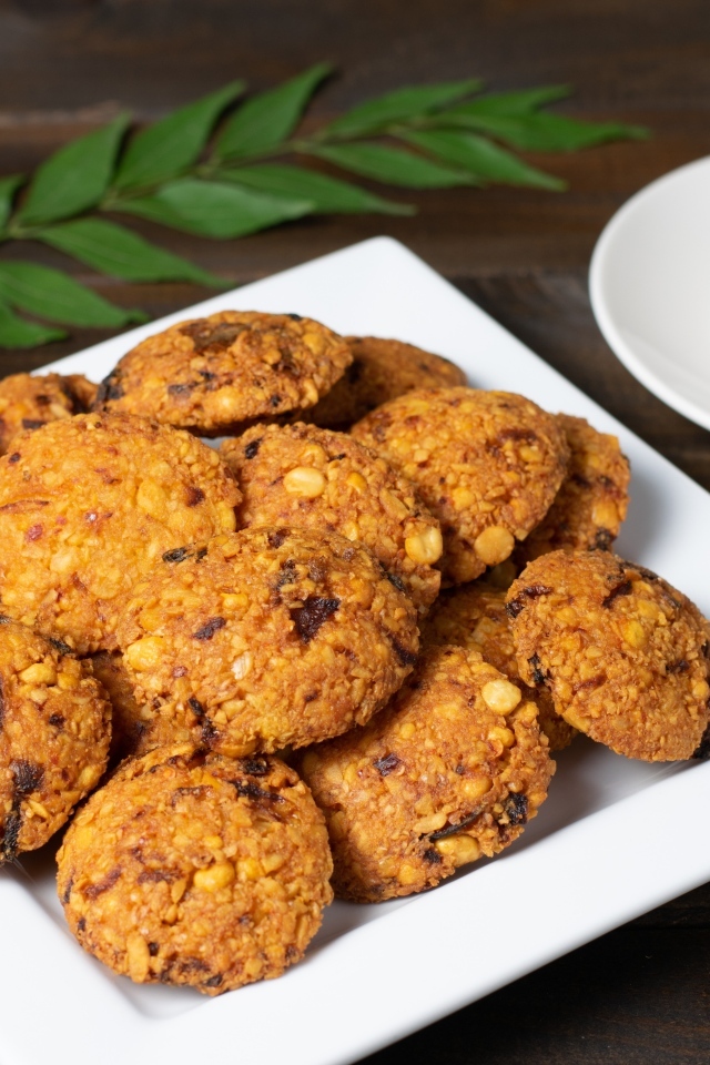 Вкусное  сладкое печенье с чашкой чая