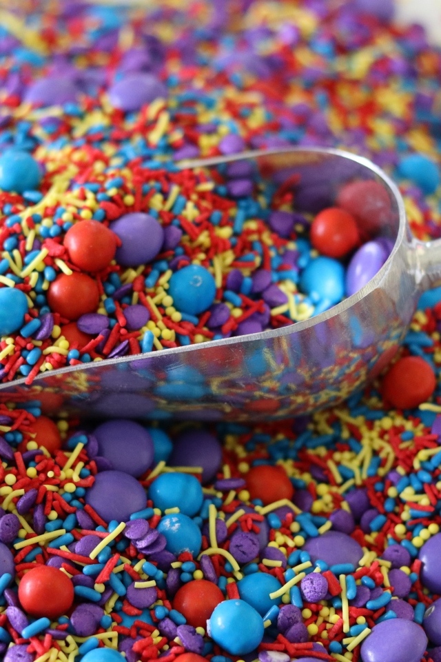 Разноцветная посыпка для десертов