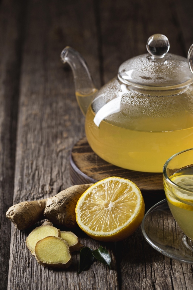 Заварник с вкусным лимонно - имбирным чаем