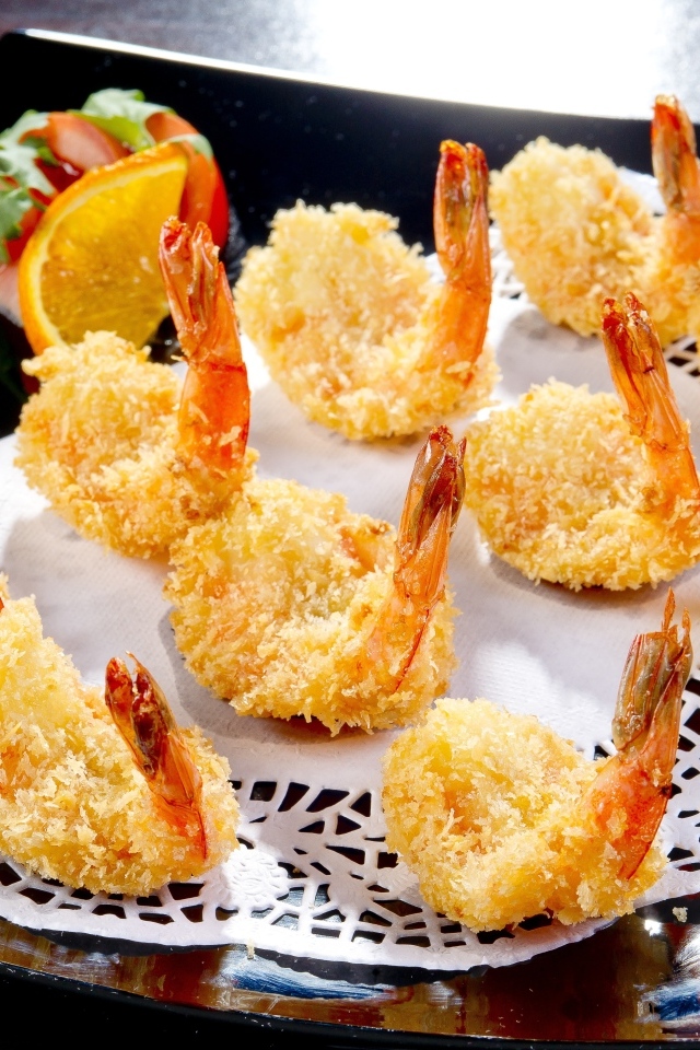 Жареные креветки в кляре