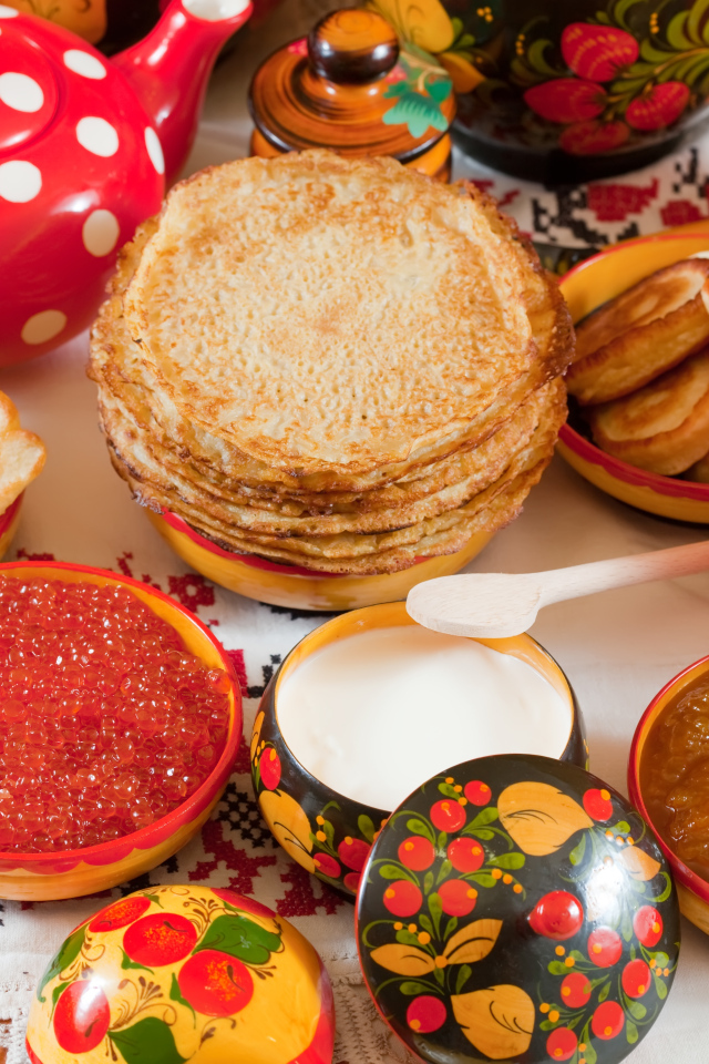 Угощения на праздник Масленица на столе