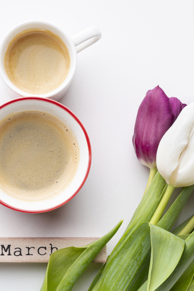 Букет тюльпанов и кофе для любимой на 8 марта