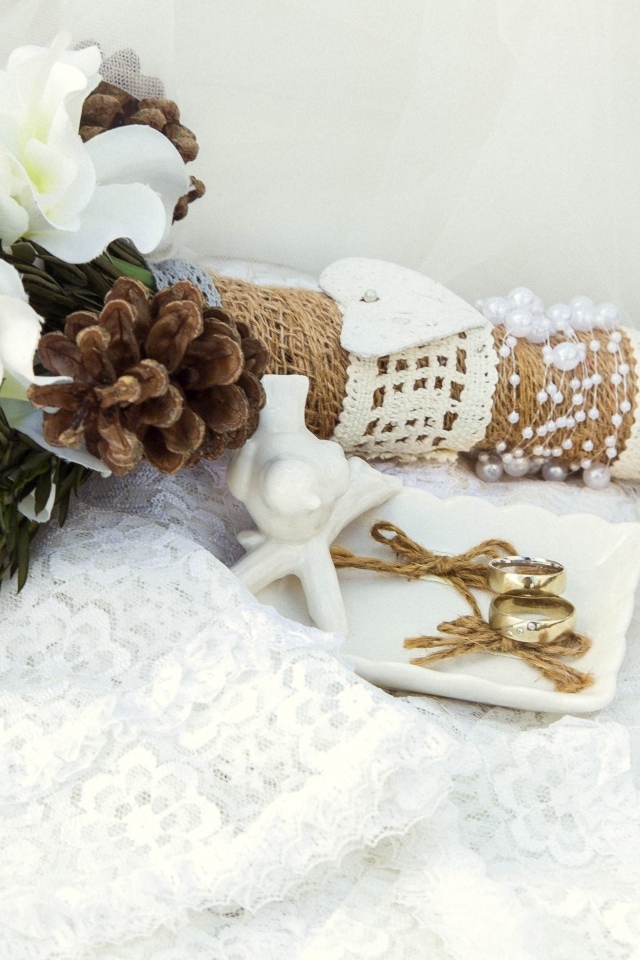 Свадебный букет с обручальными кольцами