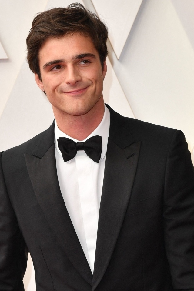 Актер Джейкоб Элорди в костюме