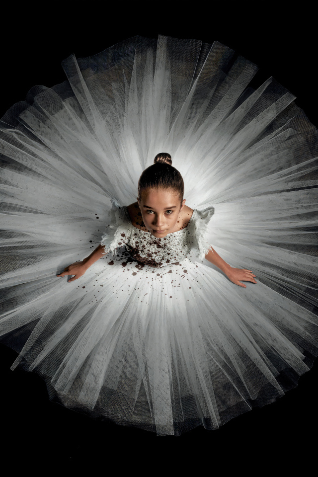 Постер фильма ужасов Эбигейл