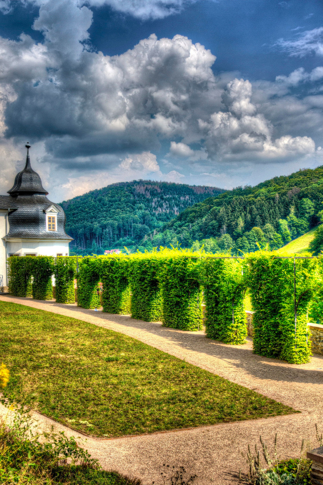 Старинная часовня в парке, Штольберг. Германия