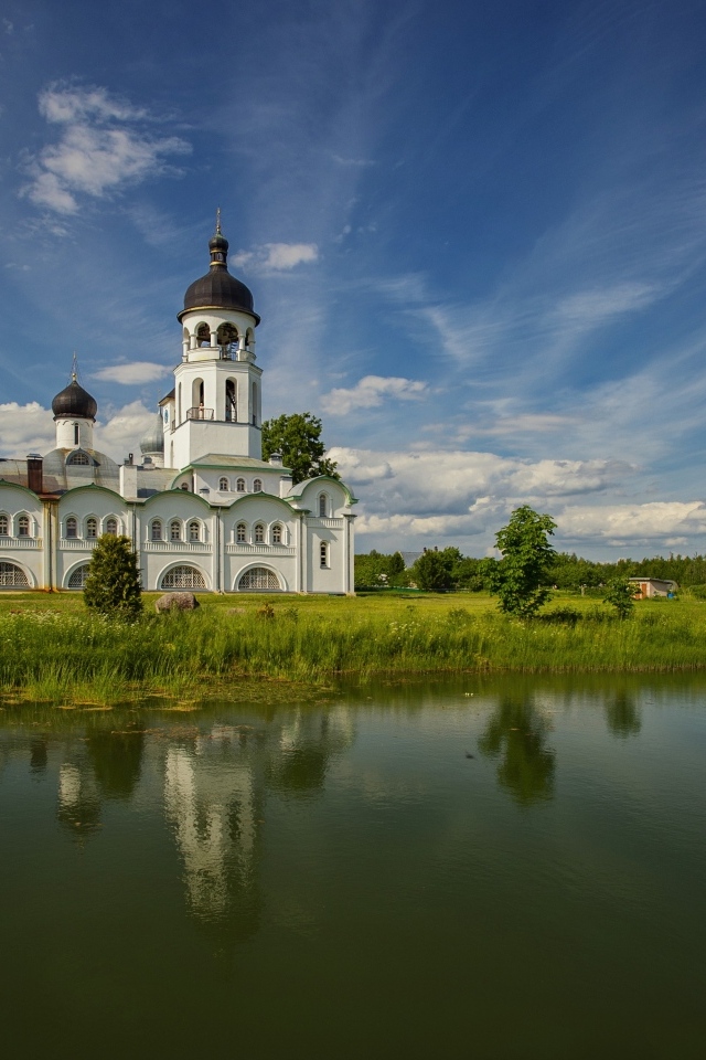 Крыпецкой монастырь у воды, Россия
